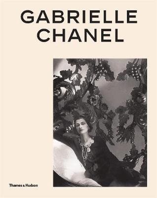 Gabrielle Chanel: Fashion Manifesto