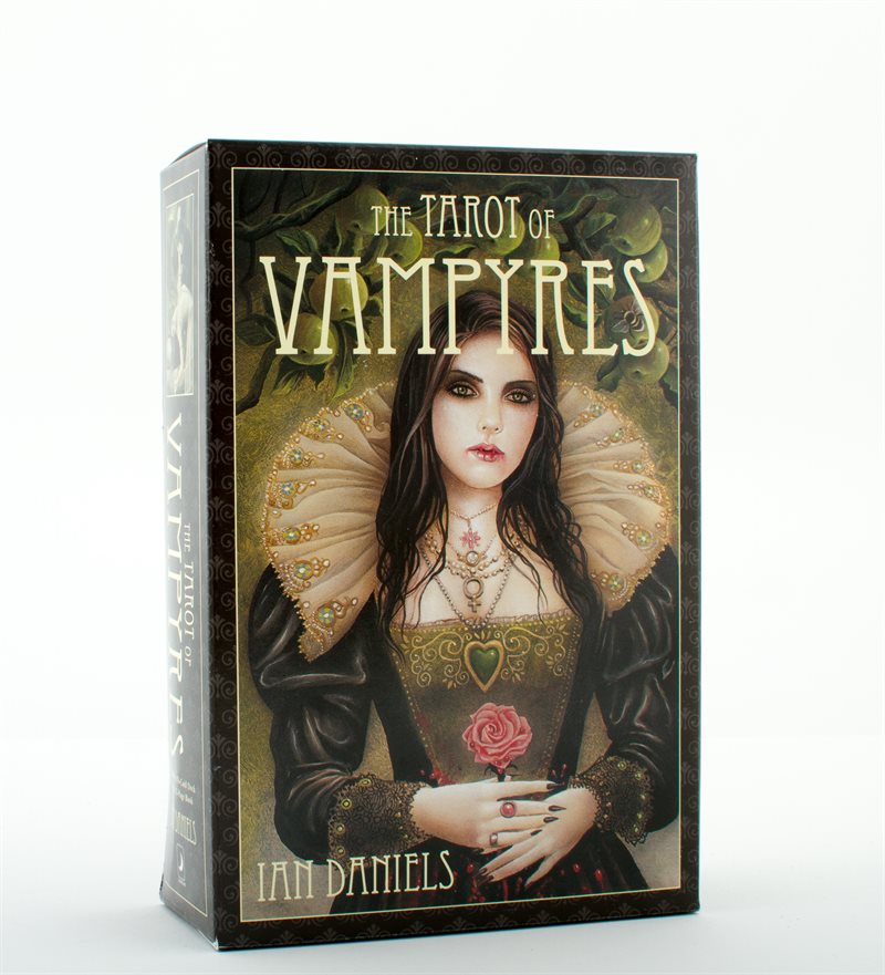 The Tarot of Vampyres [With Phantasmagoria]