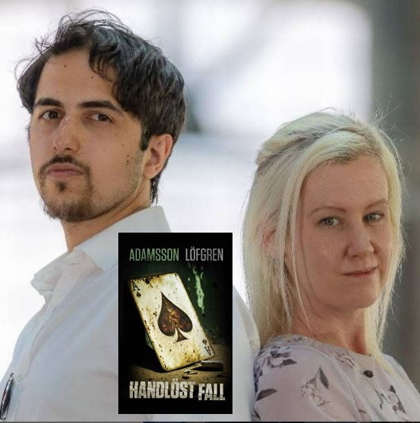 Sofia Löfgren och Lukas Adamsson poserar med sin bok Handlöst fall